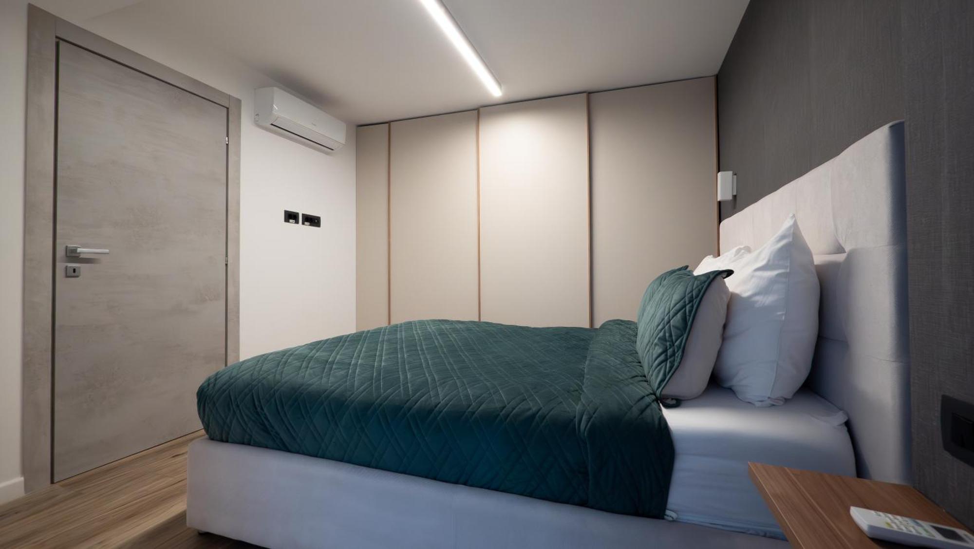 Novos Luxury Suites Bukarest Exterior foto