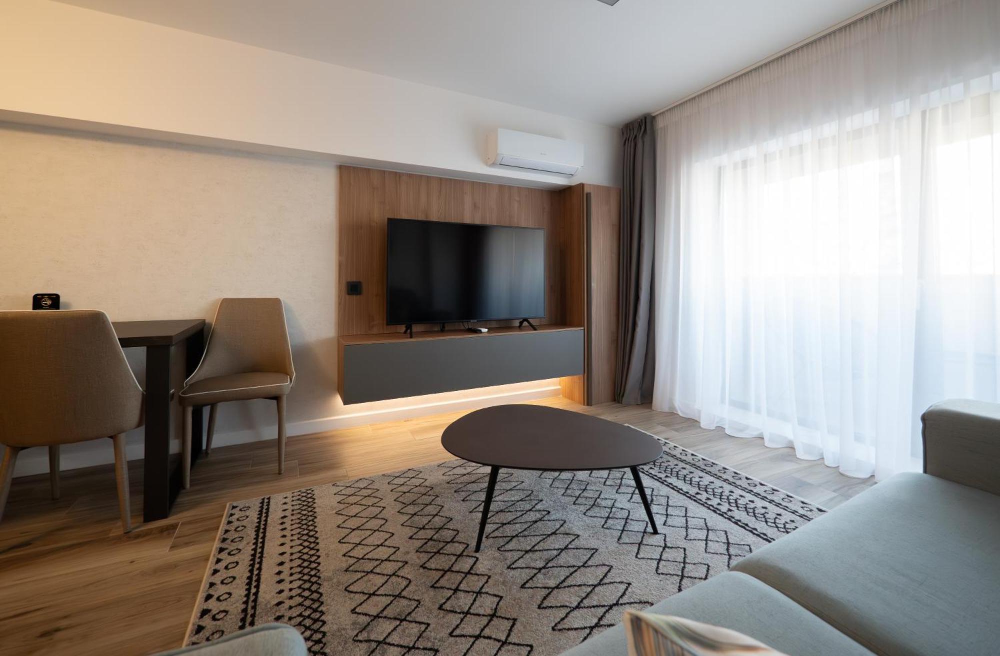 Novos Luxury Suites Bukarest Exterior foto