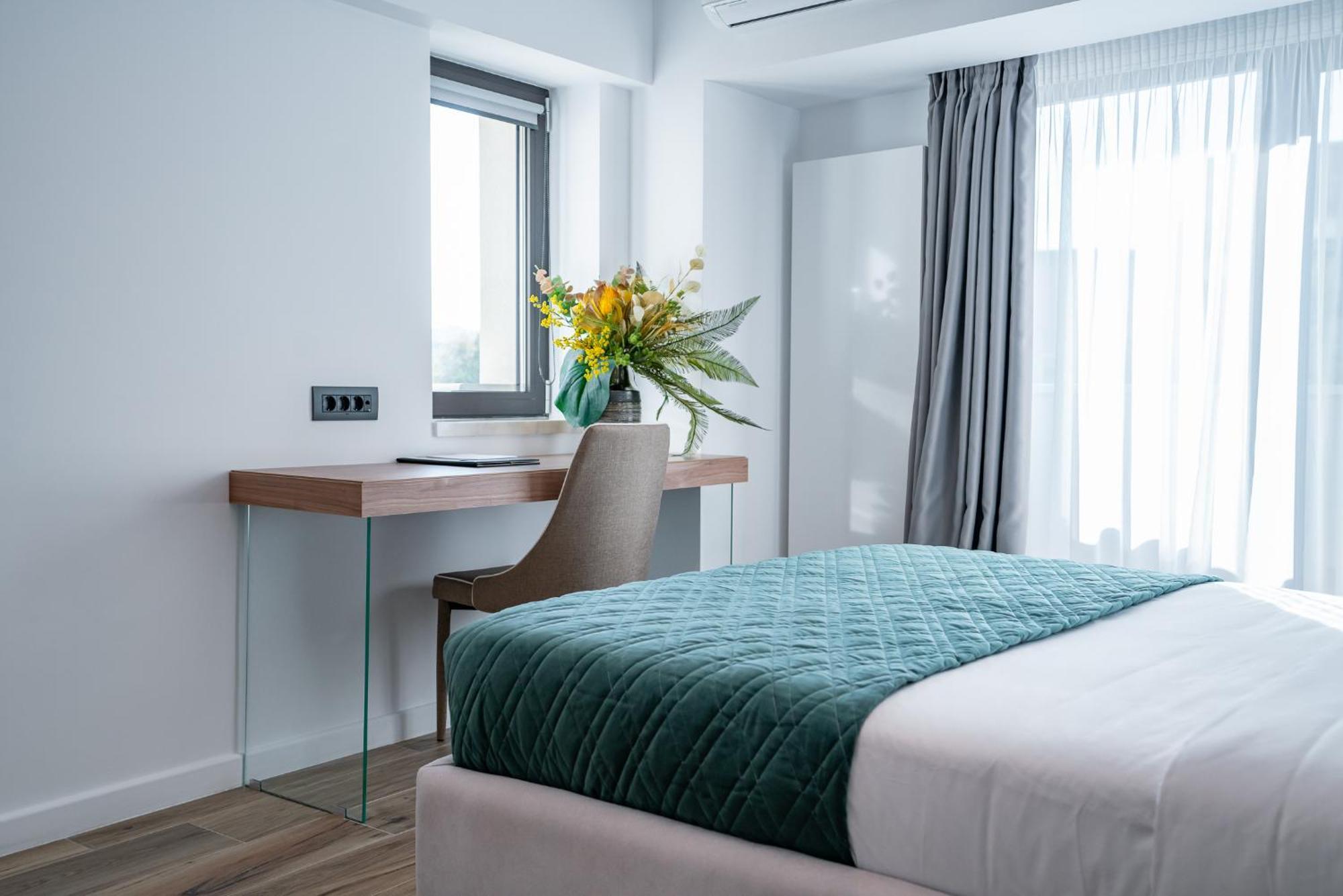 Novos Luxury Suites Bukarest Exterior foto